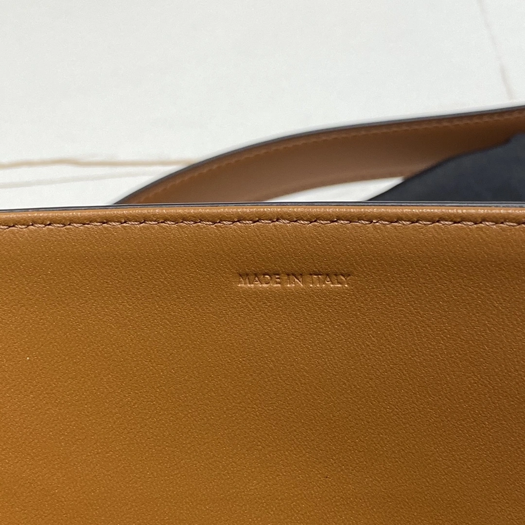 Custombag-- 191242BGI.04 high quality version item：C-B806D2574